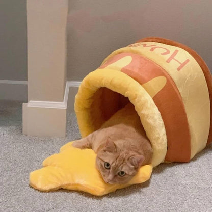 Honey Pot Cat Bed – Warm and Cozy Pet Nest